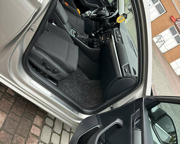 Бежевый Шкода Суперб, объемом двигателя 1.97 л и пробегом 277 тыс. км за 16950 $, фото 31 на Automoto.ua