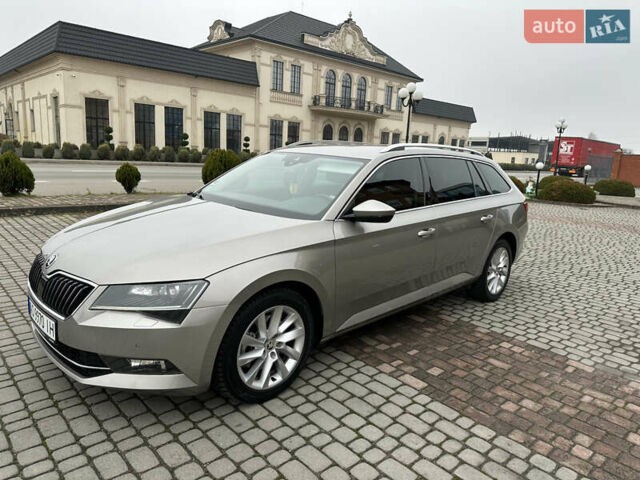 Бежевый Шкода Суперб, объемом двигателя 1.97 л и пробегом 279 тыс. км за 16485 $, фото 2 на Automoto.ua