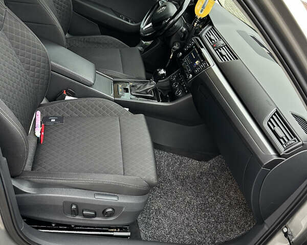 Бежевый Шкода Суперб, объемом двигателя 1.97 л и пробегом 277 тыс. км за 16950 $, фото 30 на Automoto.ua