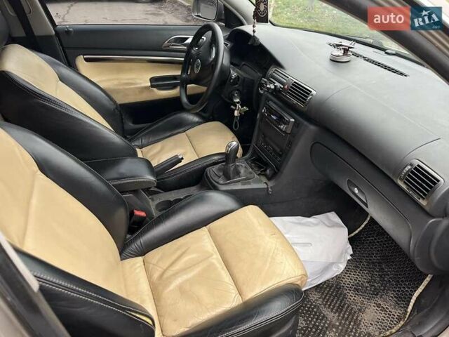 Бежевий Шкода Суперб, об'ємом двигуна 1.9 л та пробігом 330 тис. км за 2248 $, фото 4 на Automoto.ua