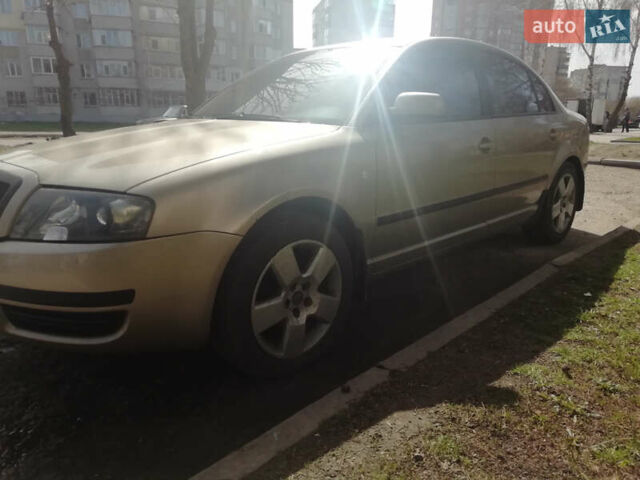 Бежевий Шкода Суперб, об'ємом двигуна 1.9 л та пробігом 320 тис. км за 4450 $, фото 1 на Automoto.ua