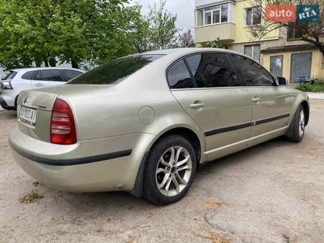 Бежевый Шкода Суперб, объемом двигателя 2.8 л и пробегом 310 тыс. км за 5100 $, фото 6 на Automoto.ua
