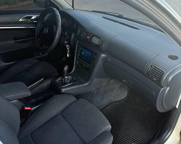 Бежевый Шкода Суперб, объемом двигателя 1.78 л и пробегом 210 тыс. км за 5300 $, фото 10 на Automoto.ua