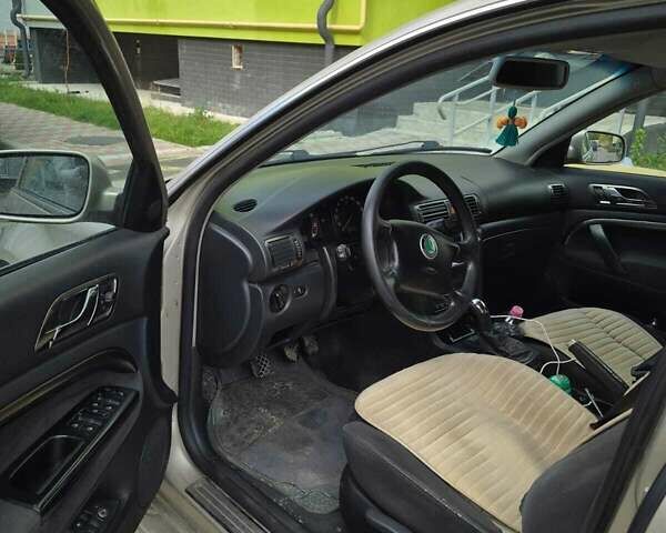 Бежевый Шкода Суперб, объемом двигателя 1.78 л и пробегом 351 тыс. км за 4650 $, фото 5 на Automoto.ua