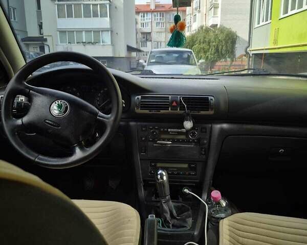 Бежевый Шкода Суперб, объемом двигателя 1.78 л и пробегом 351 тыс. км за 4650 $, фото 7 на Automoto.ua