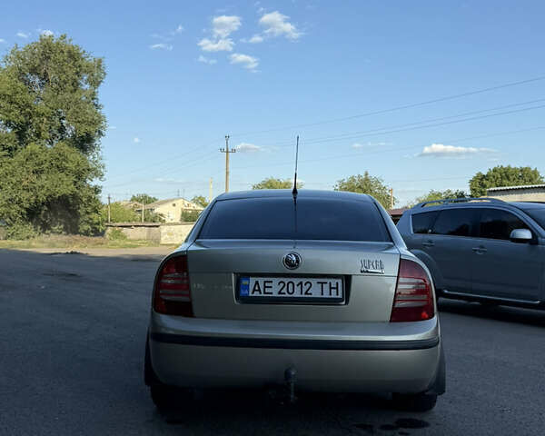 Бежевый Шкода Суперб, объемом двигателя 1.78 л и пробегом 210 тыс. км за 5300 $, фото 4 на Automoto.ua