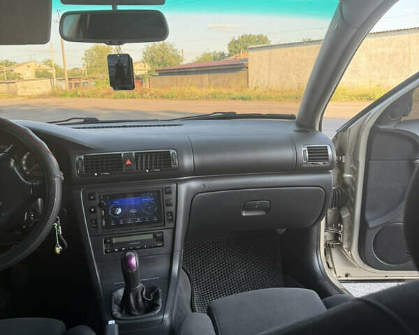 Бежевый Шкода Суперб, объемом двигателя 1.78 л и пробегом 210 тыс. км за 5300 $, фото 12 на Automoto.ua