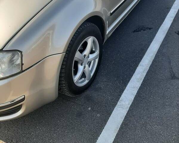 Бежевий Шкода Суперб, об'ємом двигуна 2.5 л та пробігом 370 тис. км за 5500 $, фото 4 на Automoto.ua