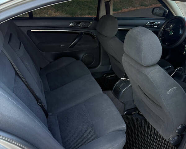 Бежевый Шкода Суперб, объемом двигателя 1.78 л и пробегом 210 тыс. км за 5300 $, фото 7 на Automoto.ua