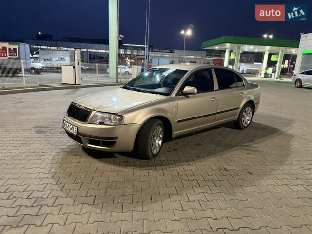 Бежевый Шкода Суперб, объемом двигателя 1.9 л и пробегом 300 тыс. км за 2650 $, фото 6 на Automoto.ua