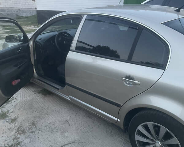 Бежевий Шкода Суперб, об'ємом двигуна 1.78 л та пробігом 365 тис. км за 5200 $, фото 6 на Automoto.ua