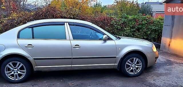 Бежевый Шкода Суперб, объемом двигателя 1.8 л и пробегом 282 тыс. км за 5200 $, фото 4 на Automoto.ua