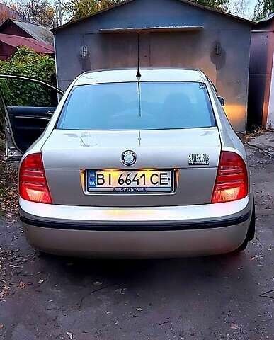 Бежевый Шкода Суперб, объемом двигателя 1.8 л и пробегом 282 тыс. км за 5200 $, фото 2 на Automoto.ua