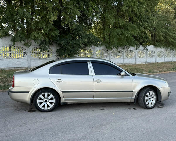 Бежевый Шкода Суперб, объемом двигателя 1.78 л и пробегом 210 тыс. км за 5300 $, фото 6 на Automoto.ua