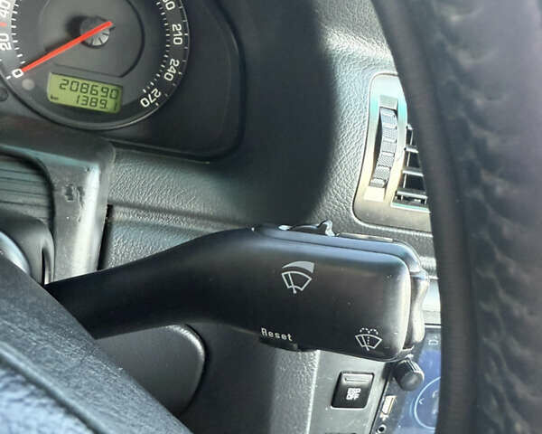 Бежевый Шкода Суперб, объемом двигателя 1.78 л и пробегом 210 тыс. км за 5300 $, фото 16 на Automoto.ua