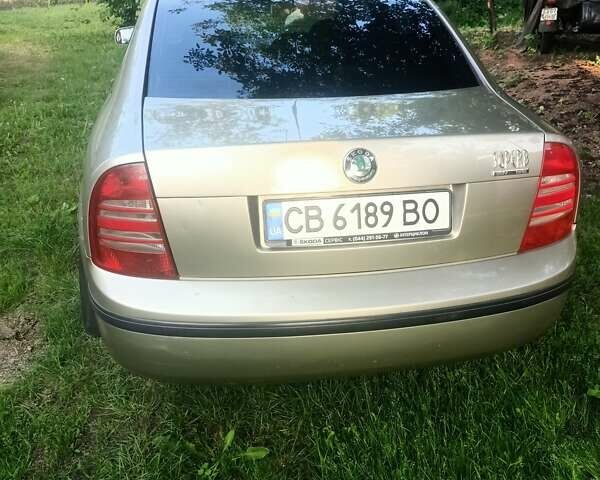Бежевый Шкода Суперб, объемом двигателя 1.8 л и пробегом 308 тыс. км за 4300 $, фото 4 на Automoto.ua