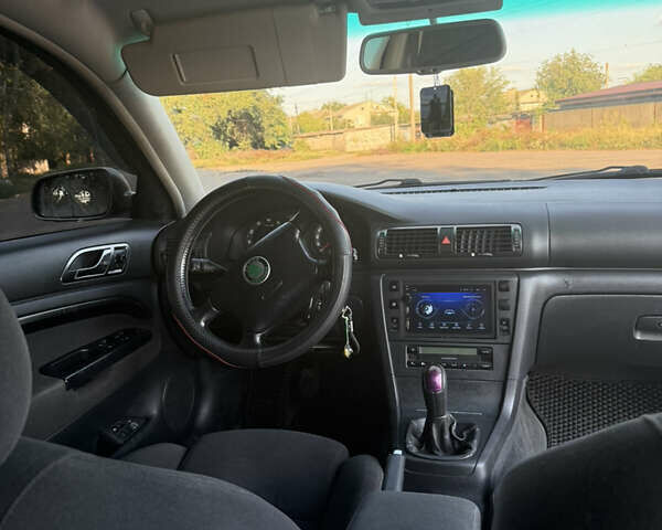 Бежевый Шкода Суперб, объемом двигателя 1.78 л и пробегом 210 тыс. км за 5300 $, фото 11 на Automoto.ua