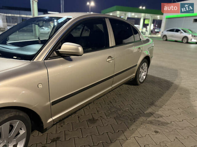 Бежевый Шкода Суперб, объемом двигателя 1.9 л и пробегом 300 тыс. км за 2650 $, фото 7 на Automoto.ua