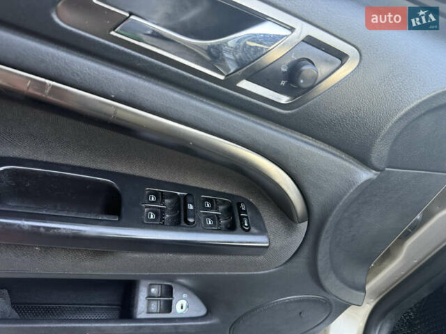 Бежевый Шкода Суперб, объемом двигателя 1.78 л и пробегом 210 тыс. км за 5300 $, фото 19 на Automoto.ua