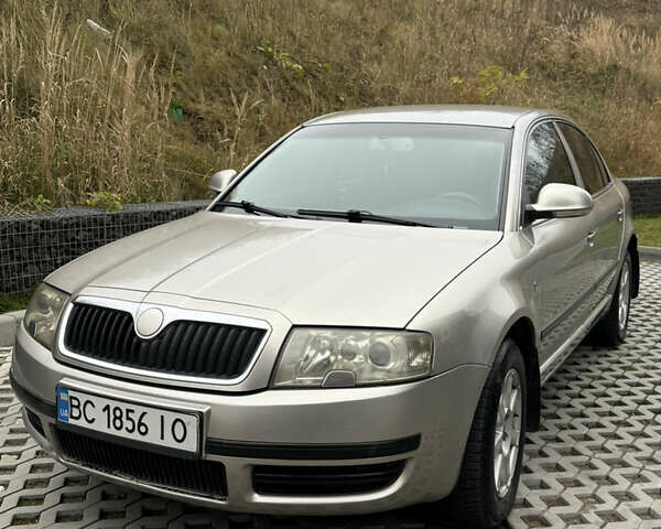 Бежевый Шкода Суперб, объемом двигателя 1.9 л и пробегом 197 тыс. км за 5600 $, фото 1 на Automoto.ua