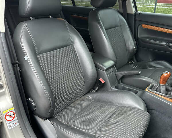 Бежевый Шкода Суперб, объемом двигателя 2 л и пробегом 245 тыс. км за 5990 $, фото 26 на Automoto.ua