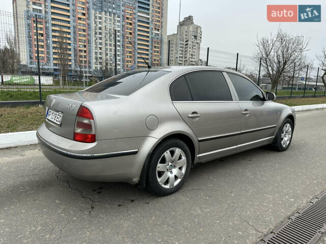 Бежевый Шкода Суперб, объемом двигателя 2 л и пробегом 245 тыс. км за 5990 $, фото 4 на Automoto.ua