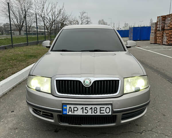 Бежевый Шкода Суперб, объемом двигателя 2 л и пробегом 245 тыс. км за 5990 $, фото 7 на Automoto.ua