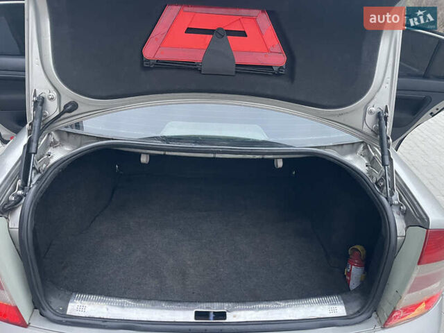 Бежевий Шкода Суперб, об'ємом двигуна 1.78 л та пробігом 218 тис. км за 3800 $, фото 31 на Automoto.ua