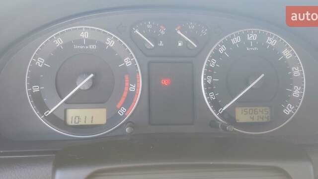 Бежевый Шкода Суперб, объемом двигателя 1.78 л и пробегом 150 тыс. км за 5900 $, фото 5 на Automoto.ua