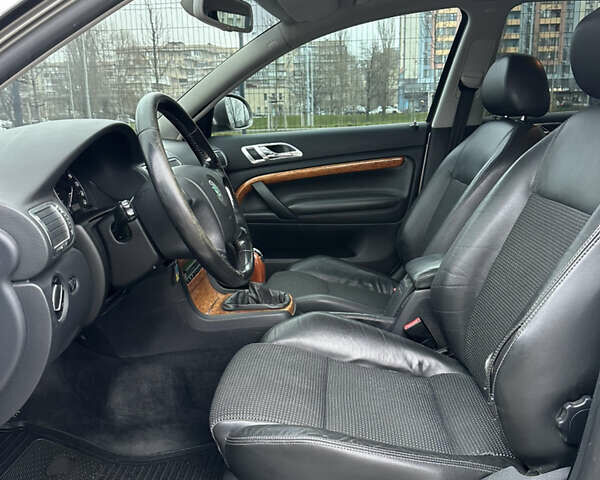 Бежевый Шкода Суперб, объемом двигателя 2 л и пробегом 245 тыс. км за 5990 $, фото 14 на Automoto.ua