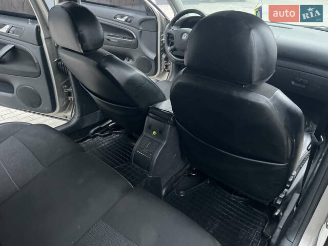 Бежевий Шкода Суперб, об'ємом двигуна 1.78 л та пробігом 218 тис. км за 3800 $, фото 24 на Automoto.ua