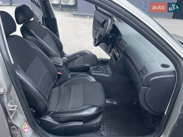 Бежевий Шкода Суперб, об'ємом двигуна 1.78 л та пробігом 218 тис. км за 3800 $, фото 17 на Automoto.ua