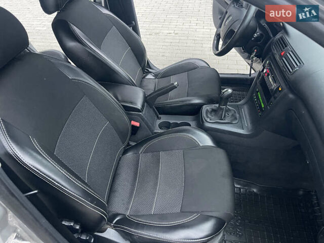 Бежевий Шкода Суперб, об'ємом двигуна 1.78 л та пробігом 218 тис. км за 3800 $, фото 21 на Automoto.ua