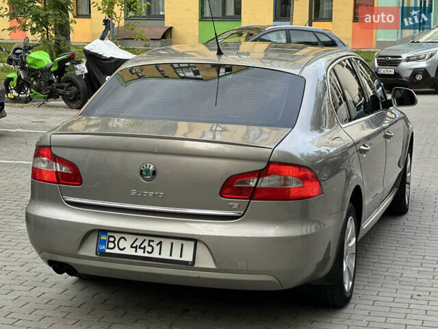 Бежевий Шкода Суперб, об'ємом двигуна 1.8 л та пробігом 200 тис. км за 6700 $, фото 18 на Automoto.ua