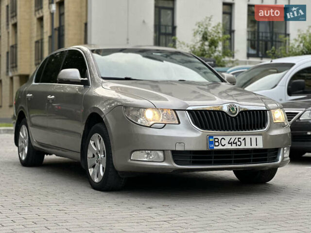 Бежевий Шкода Суперб, об'ємом двигуна 1.8 л та пробігом 200 тис. км за 6700 $, фото 4 на Automoto.ua