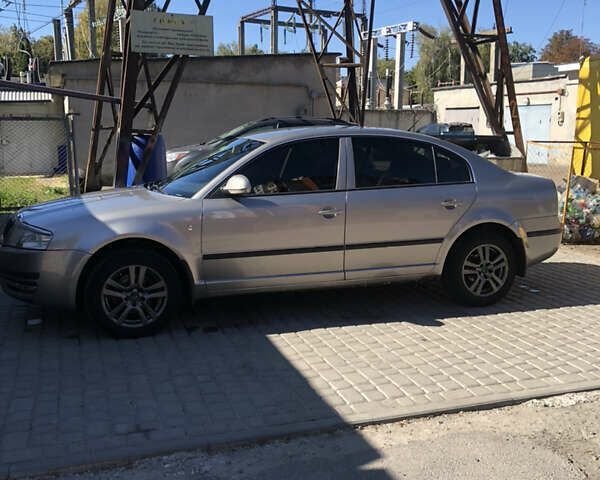 Бежевий Шкода Суперб, об'ємом двигуна 1.78 л та пробігом 238 тис. км за 5600 $, фото 1 на Automoto.ua