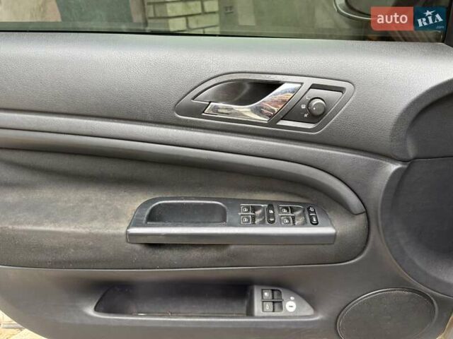 Бежевый Шкода Суперб, объемом двигателя 1.8 л и пробегом 265 тыс. км за 5200 $, фото 9 на Automoto.ua