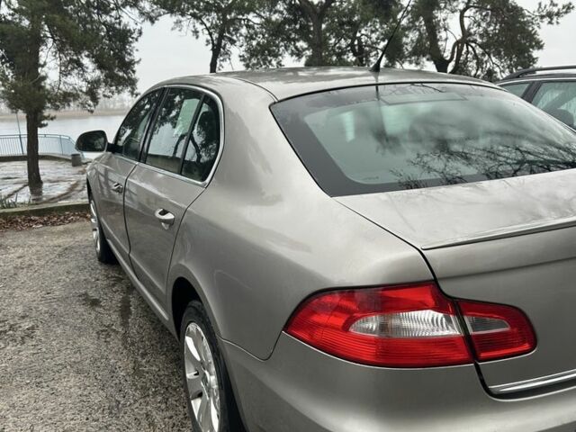 Бежевий Шкода Суперб, об'ємом двигуна 1.8 л та пробігом 101 тис. км за 6500 $, фото 3 на Automoto.ua