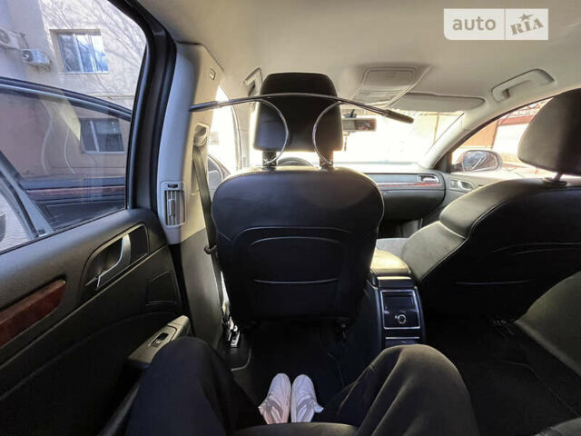 Бежевый Шкода Суперб, объемом двигателя 1.97 л и пробегом 285 тыс. км за 9000 $, фото 17 на Automoto.ua