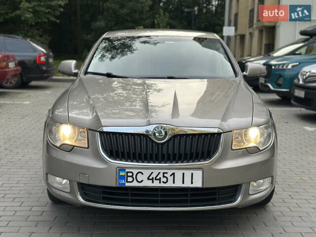 Бежевий Шкода Суперб, об'ємом двигуна 1.8 л та пробігом 200 тис. км за 6700 $, фото 9 на Automoto.ua