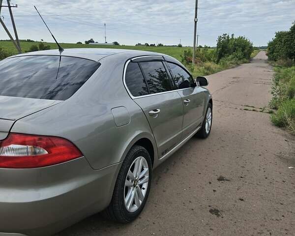 Бежевий Шкода Суперб, об'ємом двигуна 1.8 л та пробігом 195 тис. км за 9500 $, фото 9 на Automoto.ua