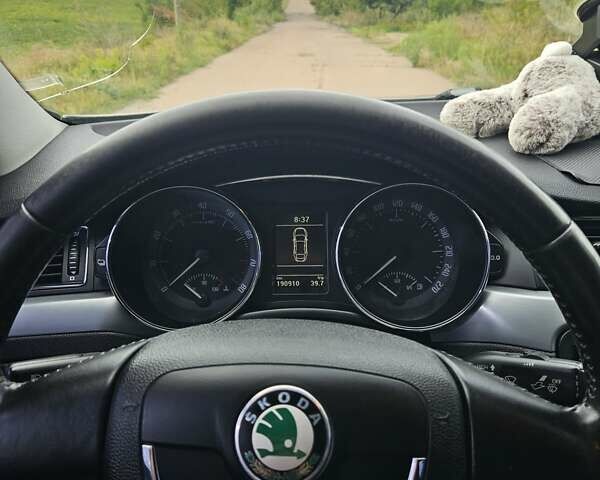 Бежевий Шкода Суперб, об'ємом двигуна 1.8 л та пробігом 195 тис. км за 9500 $, фото 2 на Automoto.ua