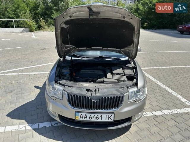 Шкода Суперб 2009 в Киеве на Automoto.ua Бежевый Шкода Суперб, объемом двигателя 1.8 л и пробегом 206 тыс. км за 9000 $, фото 10 на Automoto.ua