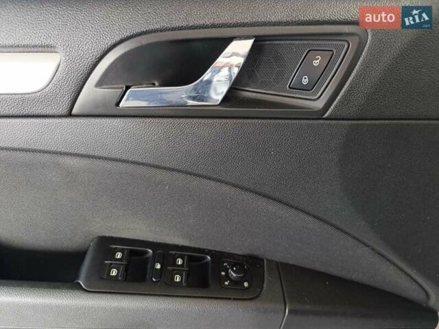 Бежевый Шкода Суперб, объемом двигателя 1.8 л и пробегом 167 тыс. км за 8900 $, фото 24 на Automoto.ua