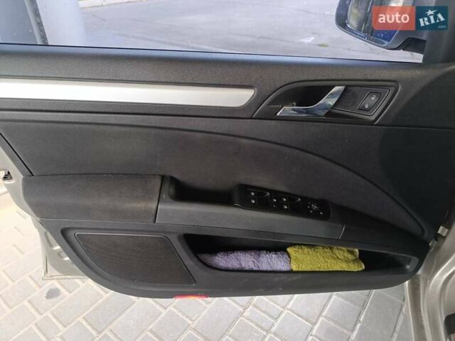 Бежевый Шкода Суперб, объемом двигателя 1.8 л и пробегом 167 тыс. км за 8900 $, фото 23 на Automoto.ua