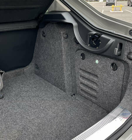 Бежевый Шкода Суперб, объемом двигателя 1.8 л и пробегом 245 тыс. км за 7800 $, фото 31 на Automoto.ua