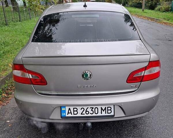 Бежевий Шкода Суперб, об'ємом двигуна 1.8 л та пробігом 253 тис. км за 7500 $, фото 1 на Automoto.ua