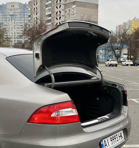 Бежевый Шкода Суперб, объемом двигателя 1.8 л и пробегом 245 тыс. км за 7800 $, фото 27 на Automoto.ua