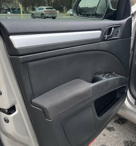 Бежевый Шкода Суперб, объемом двигателя 1.8 л и пробегом 245 тыс. км за 7800 $, фото 12 на Automoto.ua