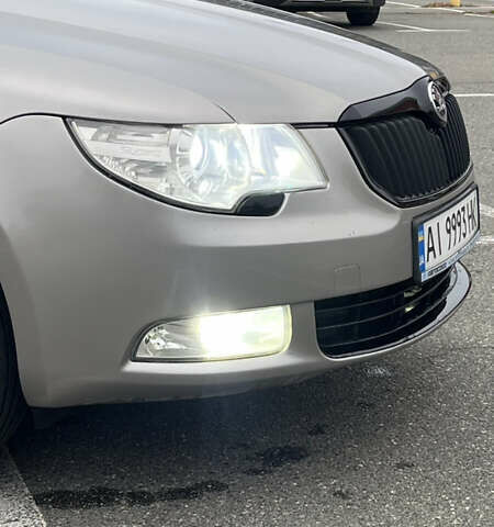 Бежевый Шкода Суперб, объемом двигателя 1.8 л и пробегом 245 тыс. км за 7800 $, фото 4 на Automoto.ua